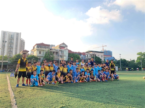 CLB bóng đá Young Kids FC