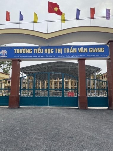 Trường tiểu học thị trấn Văn Giang